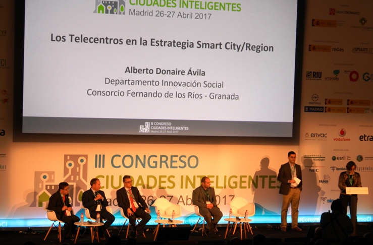 Momento de la intervención de Alberto Donaire (CFR) en el congreso Ciudades Inteligentes